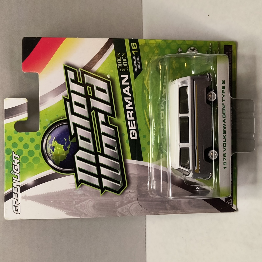 D7 GREENLIGHT 1976  VOLKSWAGEN TYPE 2 MOTOR WORLD